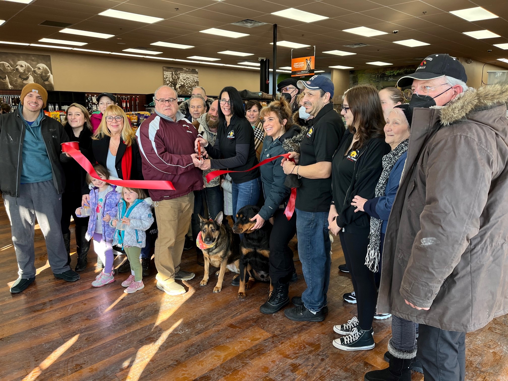 hometownepetgrandopening112920221 Pompton Lakes Business